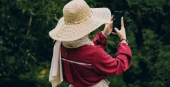 Pamer atau Bertahan? Logika Sosial di Balik Tren Flexing di Media Sosial