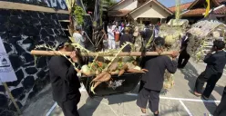 Upacara Tutup Tahun Kampung Cireundeu, Merawat Tradisi dan Syukur Kepada Ibu Bumi. (Sumber: Ayobandung.id | Foto: Restu Nugraha)