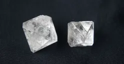 Sejak lama, tawas digunakan dalam berbagai keperluan. (Sumber: Wikimedia Commons/Maxim Bilovitskiy)