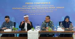 Arah pembangunan Jawa Barat kini difokuskan pada sinergi antara ekonomi biru dan industri 5.0 sebagai fondasi baru untuk memperkuat pertumbuhan ekonomi yang inklusif dan berkelanjutan. (Sumber: Ayobandung.id | Foto: Eneng Reni Nuraisyah Jamil)