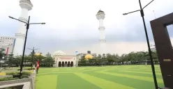 Kenangan yang Menggenang di Masjid Agung Alun-Alun Bandung