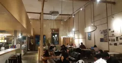 Bandung dan Seni Slow Livingnya: Manifesto dari Sudut-Sudut Cafe 