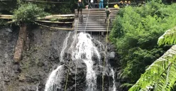 Mengubah Rappelling Menjadi Aktivitas Wisata yang Bisa Dinikmati Pemula