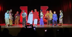 Pementasan Longser Jurig Guncang Gedung Rumentang Siang dengan Tawa dan Sindiran 