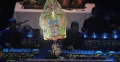 Cahaya Wayang di Senja Giriharja
