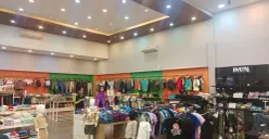 Suasana toko Blossom pada 8 November 2025, Kecamatan Coblong, Kota Bandung. (Sumber: Sumber: Dokumentasi Penulis | Foto: foto : Amalia Putri Aditia)