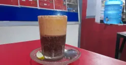 Teh Talua: Minuman Pelepas Rindu Perantau Minang yang Menetap di Bandung