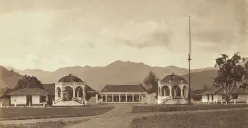 Potret Kediaman Bupati Sumedang sebelum 1880. (Sumber: KITLV)