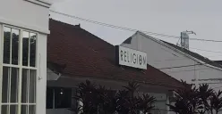Toko Bernama "Religion" (Sumber: Dokumentasi Pribadi | Foto: Arfi Pandu Dinata)
