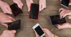 Nebeng hotspot disaat kondisi darurat memang tidak masalah. Namun jika kamu melakukan secara terus-menerus dengan berharap orang lain memaklumi dan terus membantu kamu itu namanya tidak tahu diri. (Sumber: Freepik)
