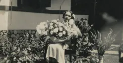 Mojang Belanda di Bandung tahun 1900-an. (Sumber: KITLV)