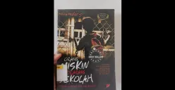 Buku Orang Miskin Dilarang Sekolah Karya Wiwid Prasetyo (Sumber: Dokumentasi Penulis | Foto: Dias Ashari)