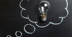Membangun kesadaran kritis dan transformasi diri melalui critical thinking dan transformative learning sebagai fondasi perubahan. (Sumber: Pexels/Pixabay)