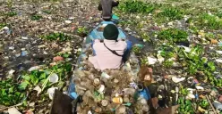 Berperahu di sungai Citarum (Foto: Dokumen pribadi)