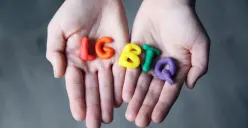 LGBT sudah semakin banyak ditemui di dunia. Bagaimana bisa, hal yang pernah tabu itu menjadi normal di masa sekarang? (Sumber: Pexels/Alexander Grey)