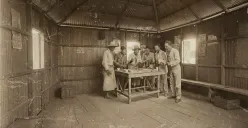 Ilustasi judi dadu zaman kolonial Belanda.