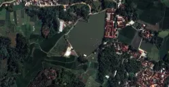 Citra satelit Situ Sarkanjut, di Tambaksari, Kecamatan Leuwigoong, Kabupaten Garut. (Sumber: Citra satelit: Google maps)