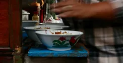 Bubur ayam sering jadi menu sarapan umum di Indonesia. (Sumber: Unsplash/ Zaky Hadi)