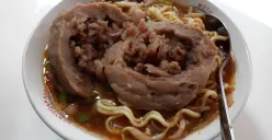 Seporsi menu bakso di kedai Bakso Laman Astaghfirullahaladzim. (Sumber: Ayobandung.id | Foto: Eneng Reni Nuraisyah Jamil)