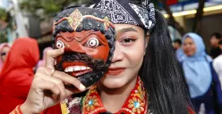 Membicarakan 'agama rakyat' memang tidak seperti membicarakan 'agama formal'. (Sumber: Pexels/Ismail saja)
