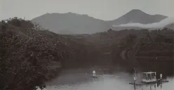 Pemandangan Danau Sindanglaya Cianjur di kaki Gunung Gede tahun 1900-an. (Sumber: KITLV)