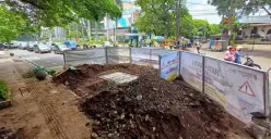 Salah satu proyek yang berlangsung di kota Bandung, beberapa waktu lalu. (Sumber: ayobandung.com | Foto: Irfan Al-Faritsi)