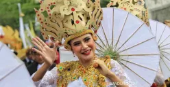 Kirab Budaya Hari Jadi Ke-80 Provinsi Jawa Barat ini diikuti sedikitnya 250 peserta dari 27 kabupaten/kota. (Sumber: Ayobandung.com | Foto: Irfan Al-Faritsi)