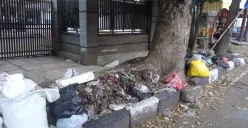 Kondisi Trotoar bagi Pejalan Kaki di Bandung (Sumber: Dokumentasi Penulis | Foto: Dias Ashari)