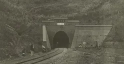 Terowongan Kereta Lampegan Cianjur, tertua di Indonesia. (Sumber: KITLV)