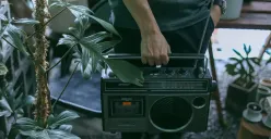 Tentang Radio, Bukan AI Setelah Lebaran Usai