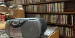 Melawan Arus Digital: Denyut Musik Analog di Bandung dan Makassar