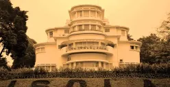 Di Bandung, Kuliah Tamat Jodoh Dapat