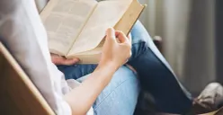 Potret wanita muda Asia yang cantik - konsep gaya hidup wanita bahagia (Sumber: freepik.com | Foto: jcomp)