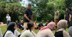 Komunitas Petra Nusa bertujuan memberikan edukasi pelestarian permainan tradisional Nusantara. (Sumber: ayobandung.id | Foto: Halwa Raudhatul)
