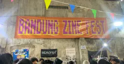 Suasana Bandung Zine Fest 2026 di Gedung Tjap Sahabat di Cibadak, Kota Bandung. (Sumber: ayobandung.id | Foto: Halwa Raudhatul)