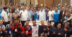 Pengurus Federasi Serikat Pekerja LEM SPSI bersama dengan Menteri Tenaga Kerja dalam acara Rakornas (Sumber: Media FSP LEM SPSI)