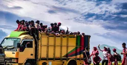 Ilustrasi murid dan guru di Indonesia. (Sumber: Pixabay | Foto: Syahdannugraha)