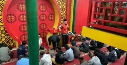 Ramadan di Masjid Lautze 2: Saling Berbagi dan Tak Pernah Bertanya Latar Belakang