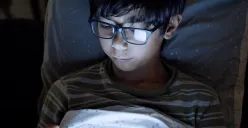 Begadang. (Sumber: Pexels | Foto: Kampus Production)