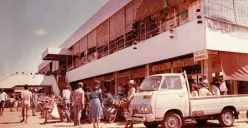 Suasana Pasar Kosambi, Bandung, tahun 1981. (Sumber: Pemprov Jabar)