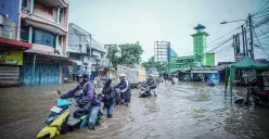 Banjir Dayeuhkolot, Antara Kolam dan Renang Gaya Bebas