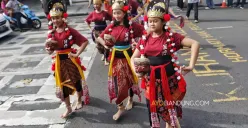 Bandung Kini, Mereka yang Bertahan di Antara Deru Zaman 