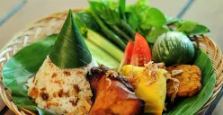 Simfoni Hijau Tanah Priangan: Mengupas Cita Rasa Kearifan Lokal Gastronomi Sunda