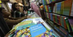 Membaca di Kota yang Sibuk