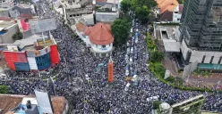 Persib, Bobotoh, dan Komunikasi Kota yang Membiru