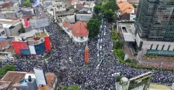 3 Catatan untuk Konvoi Persib di Masa Depan: Sterilisasi Jalur, Keselamatan Bobotoh, dan Masalah Sampah