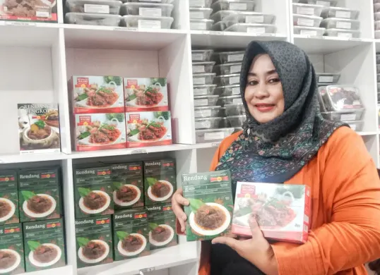 Pemilik Restu Mande Nenden Rospiani. (AyoBandung.com/Arif Budianto)