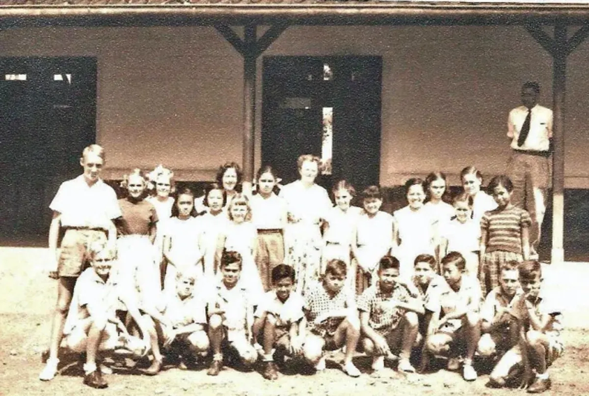 Foto siswa Het Christelijk Lyceum Bandung di Dago 1951/52 (Sumber: javapost.nl)