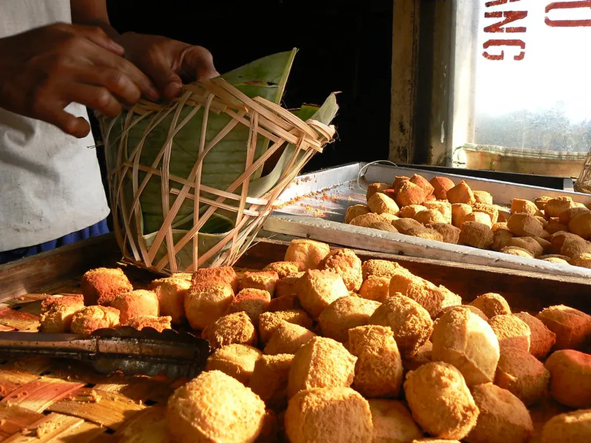 Tahu Sumedang, kuliner legendaris dari Jawa Barat. (Sumber: Peter | Foto: Flickr)