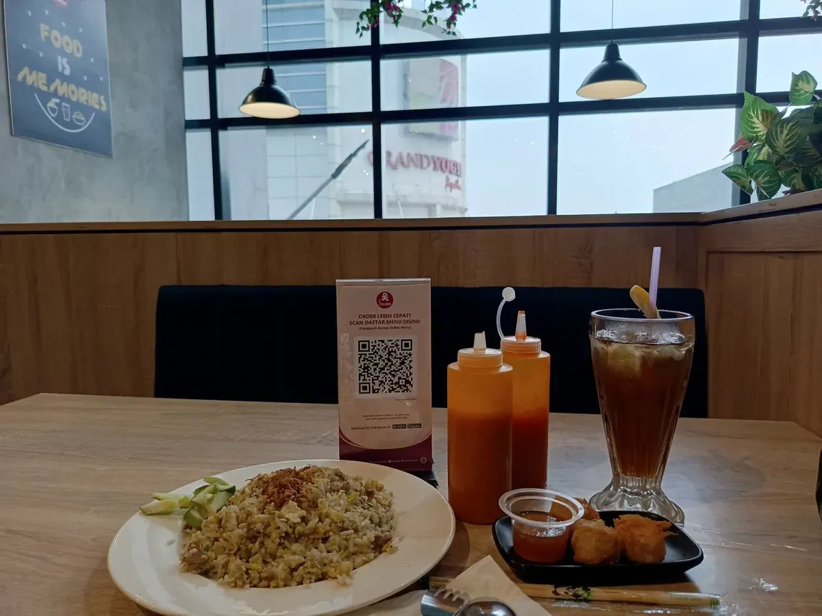 Nasi Goreng Sapi Cabe Hijau Solaria (Sumber: Dokumentasi Penulis | Foto: Dias Ashari)